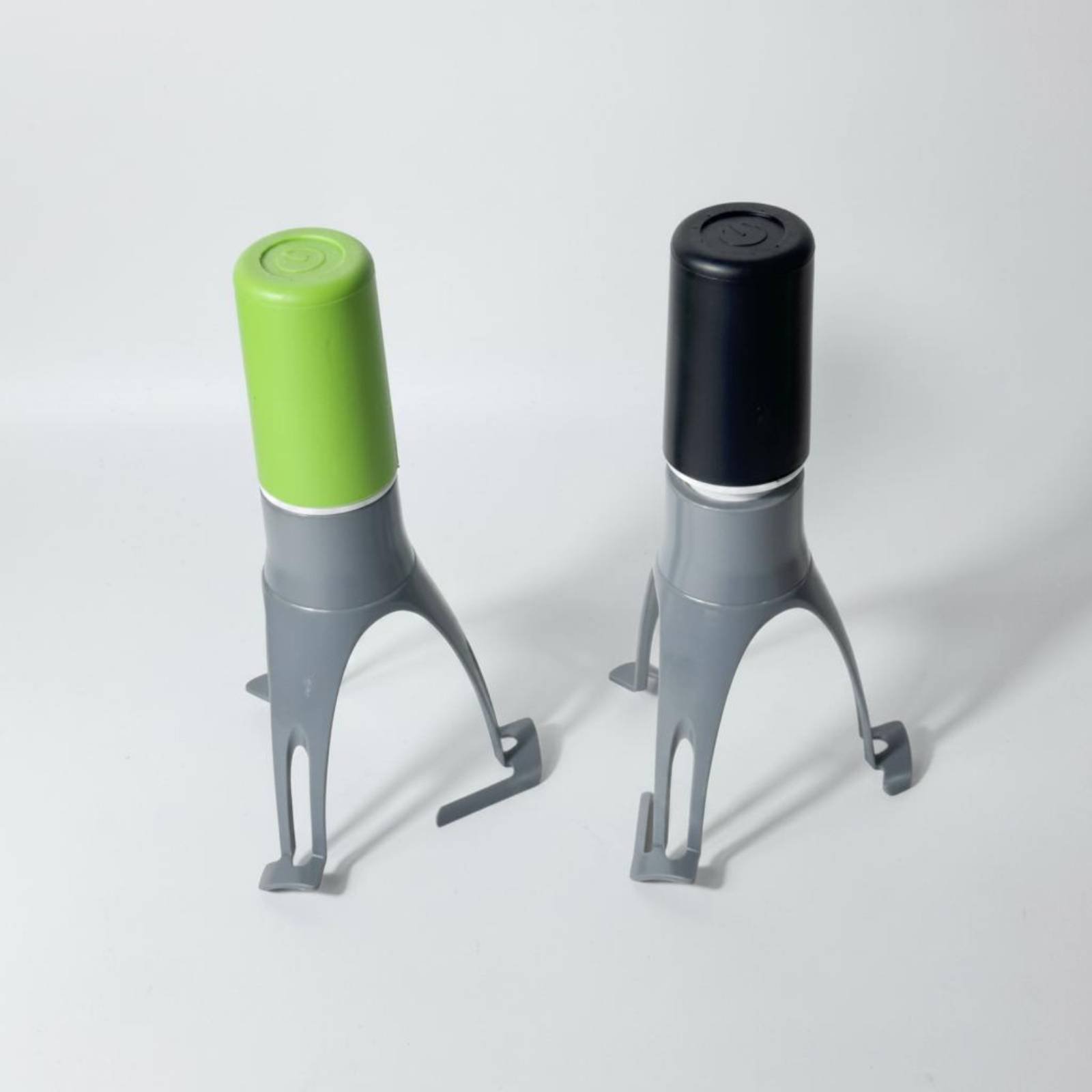 自動三角攪拌機 - ハンズフリー電動卵泡立て器＆キッチンミキ - Kitchen Appliances Australia のレビューと価格